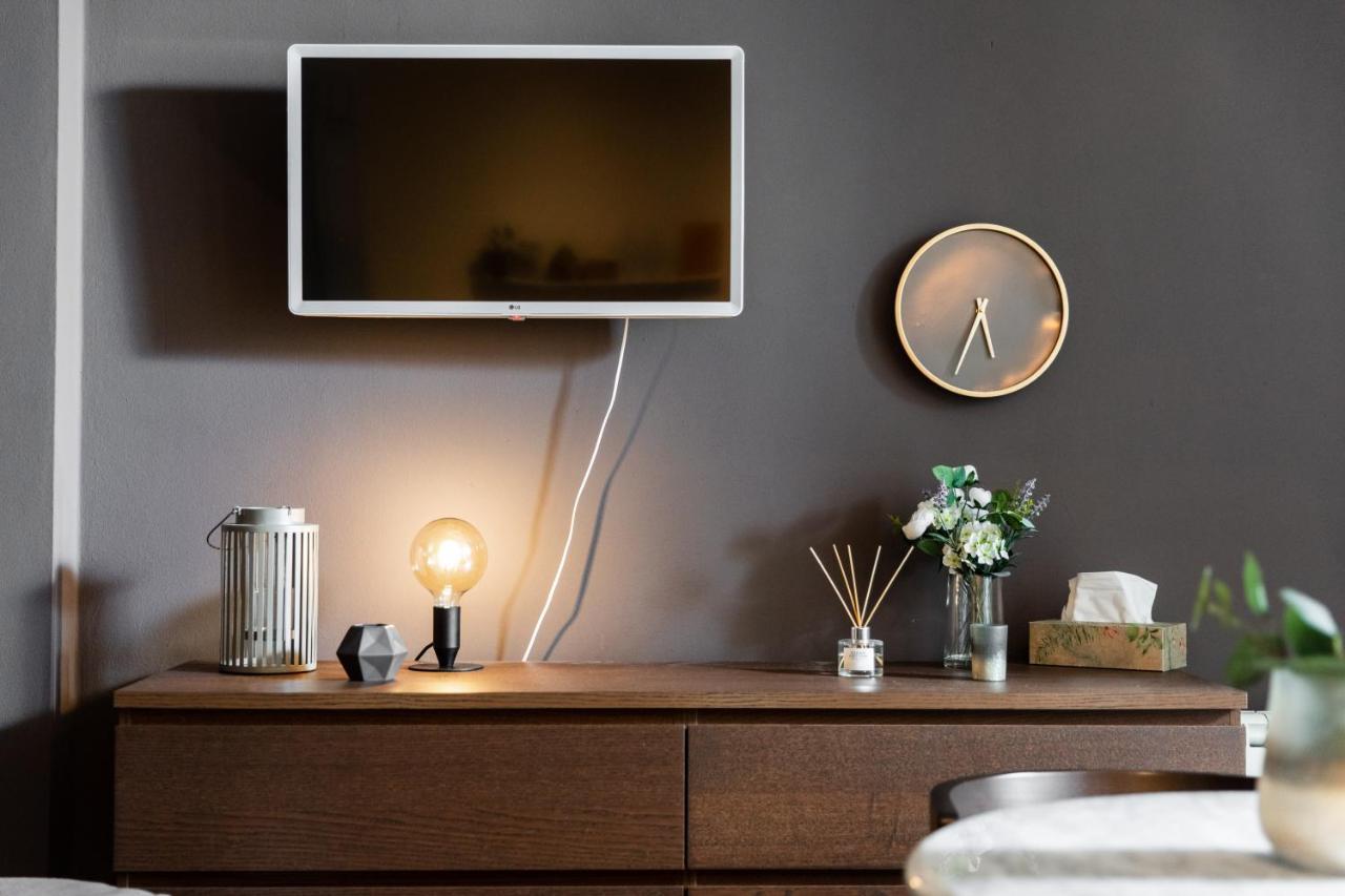 Cozy Modern In Prague's Absolute Center * Praga