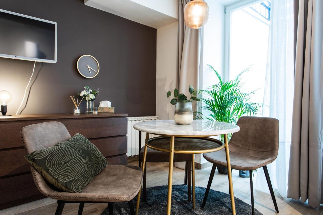Cozy Modern In Prague's Absolute Center Praga